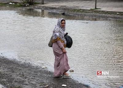 ایستگاه دانشجویی سیل همدلی برای جمع آوری یاری به سیل زدگان در برازجان برپا شد