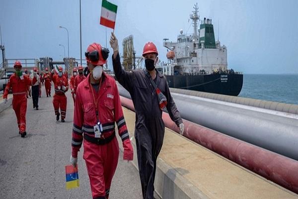 نخستین نفتکش ایرانی بدون مزاحمت به ونزوئلا رسید، دو نفتکش دیگر در راهند