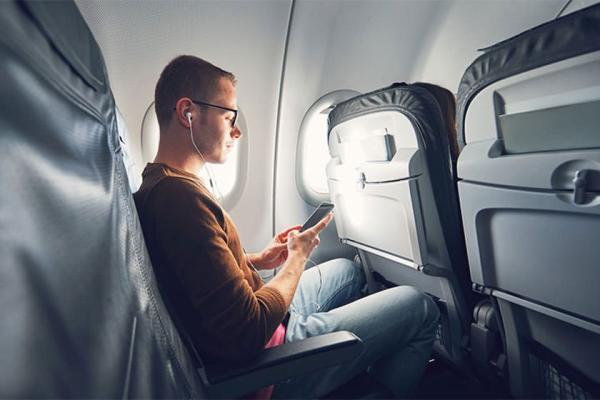 اگر در هواپیما، تلفن همراه را در حالت پرواز قرار ندهیم، چه اتفاقی می افتد؟