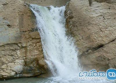 آبشار توف نمکی یکی از جاذبه های طبیعی استان خوزستان است
