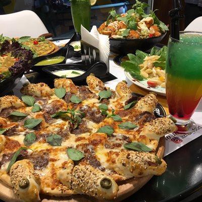 کافه رستوران آژا ، پیتزا خورشیدی خوشمزه